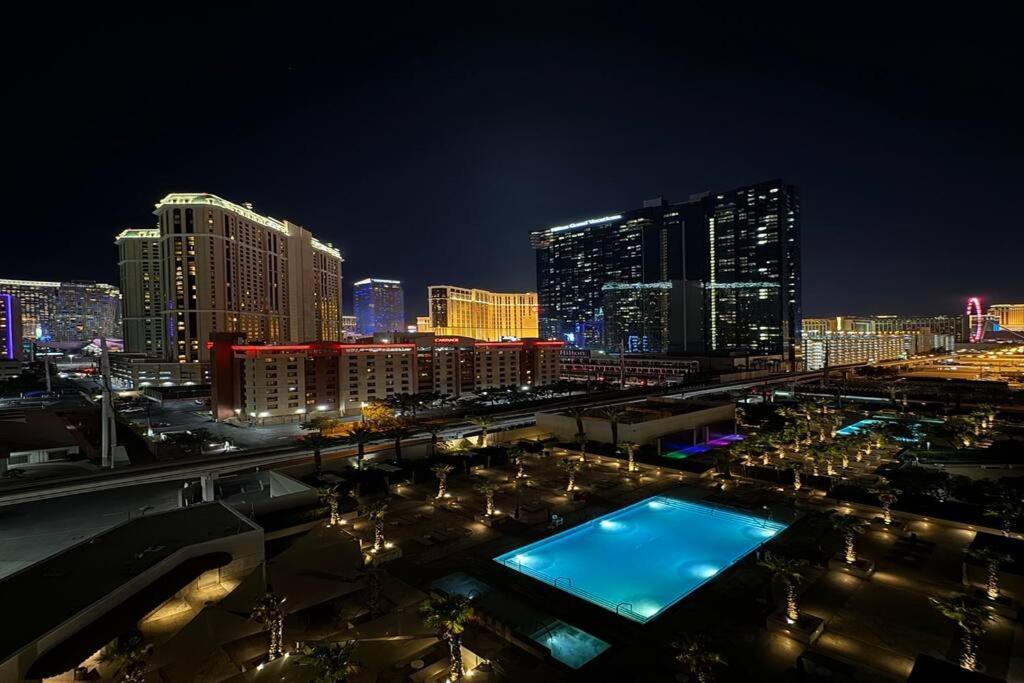 The Madonna At Mgm Signature Las Vegas Exterior photo